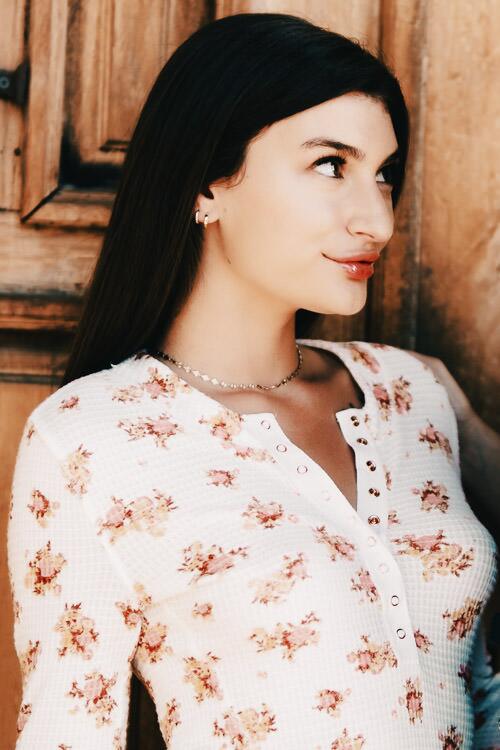 Mae Milano