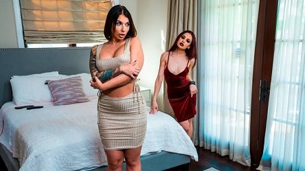 SURVIVE THE NIGHT | Alexis Fawx+, Ivy Lebelle+, Xander Corvus, Giselle Palmer+, Sabina Rouge+ #parody #tribbing #lesbian #horror #mystery #christmas ••••••••