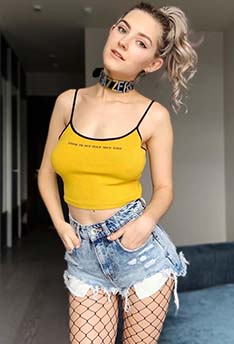 Eva Elfie