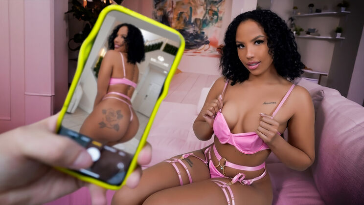 Sexy Ebony Stepsister Gives Better Blowjob Than Ex